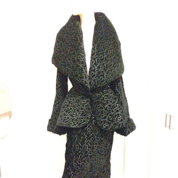 ❤️Amazing NORMA KAMALI RUNWAY Super Quilted 2 Piece Skirt Suit 2/4 - Picture 1 of 6